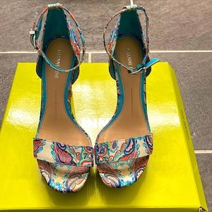 Gorgeous Blue GIANNI BINI Pamona Size 7.5